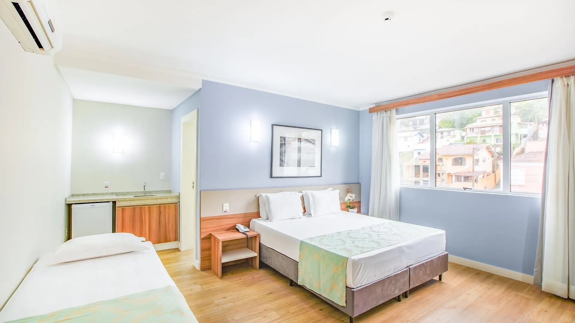 ****  Iate Hotel Centro Florianopolis Brazil