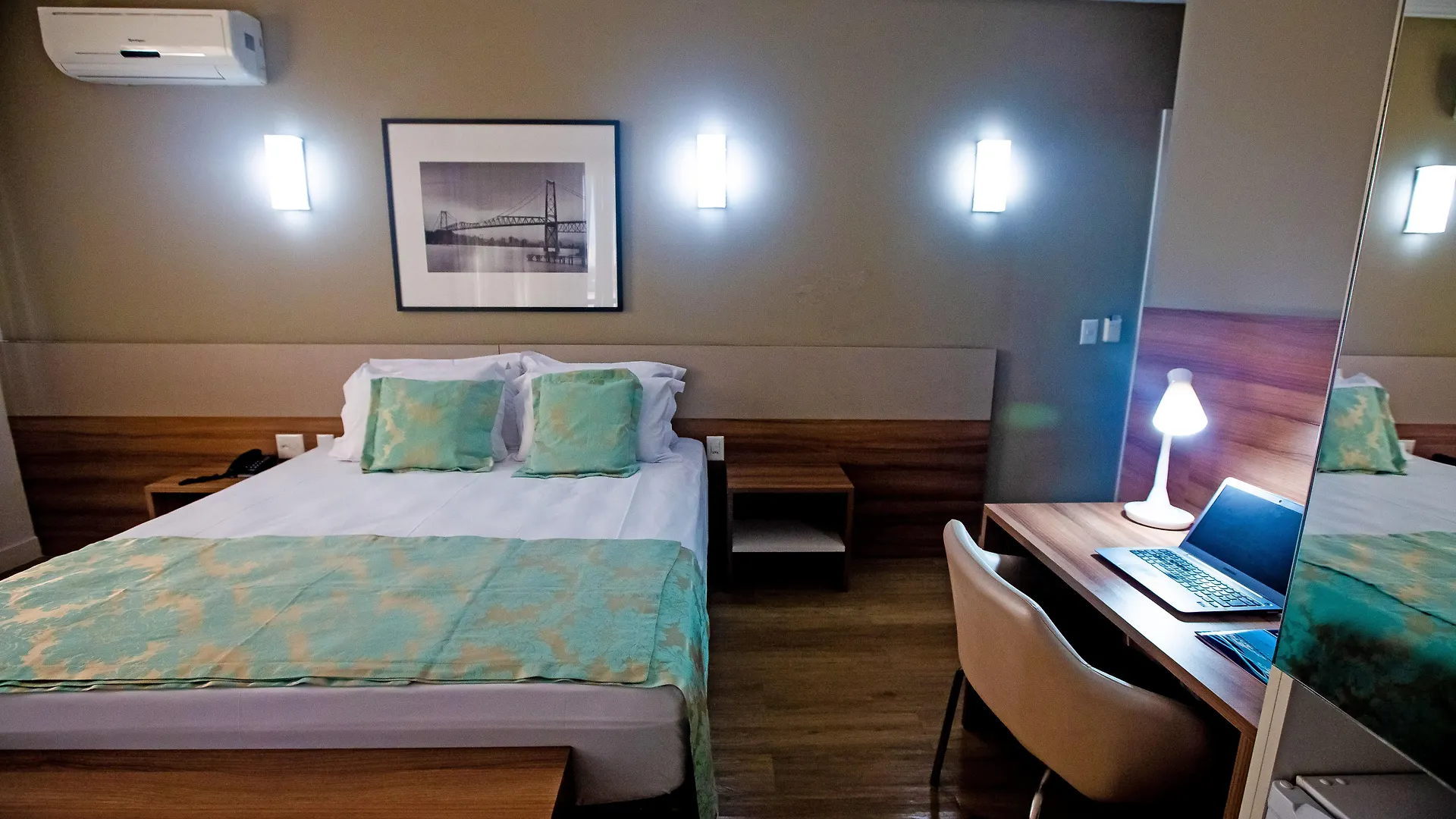 ****  Iate Hotel Centro Florianopolis Brazil